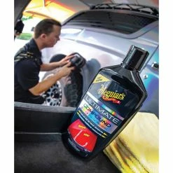 Meguiar's Ultimate Compound 450mL -Wash & Dry Shop SCA 214309 04 hi res