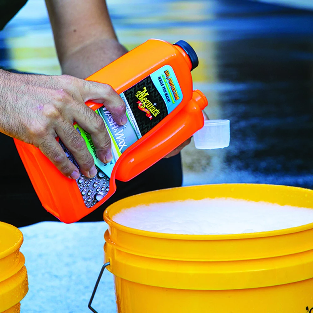 Meguiar's Hybrid Ceramic Wash & Wax 1.6L 5 Meguiar's Hybrid Ceramic Wash & Wax 1.6L - Image 3