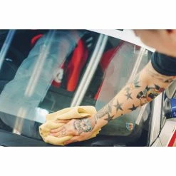 Meguiar's Glass Polishing Compound 236mL -Wash & Dry Shop SCA 562925 02 hi res