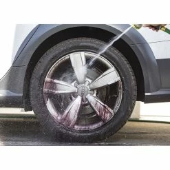 Meguiar's Ultimate All Wheel Cleaner 709mL -Wash & Dry Shop SCA 562927 03 hi res